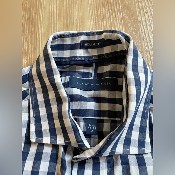 Tommy Hilfiger Button Up Dress Shirt Blue White Plaid Regular Fit Men’s Size M - Picture 3 of 9